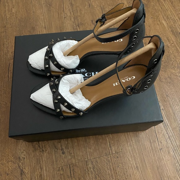 Coach May Polished Pebble 5 1/2 - Picture 6 of 8